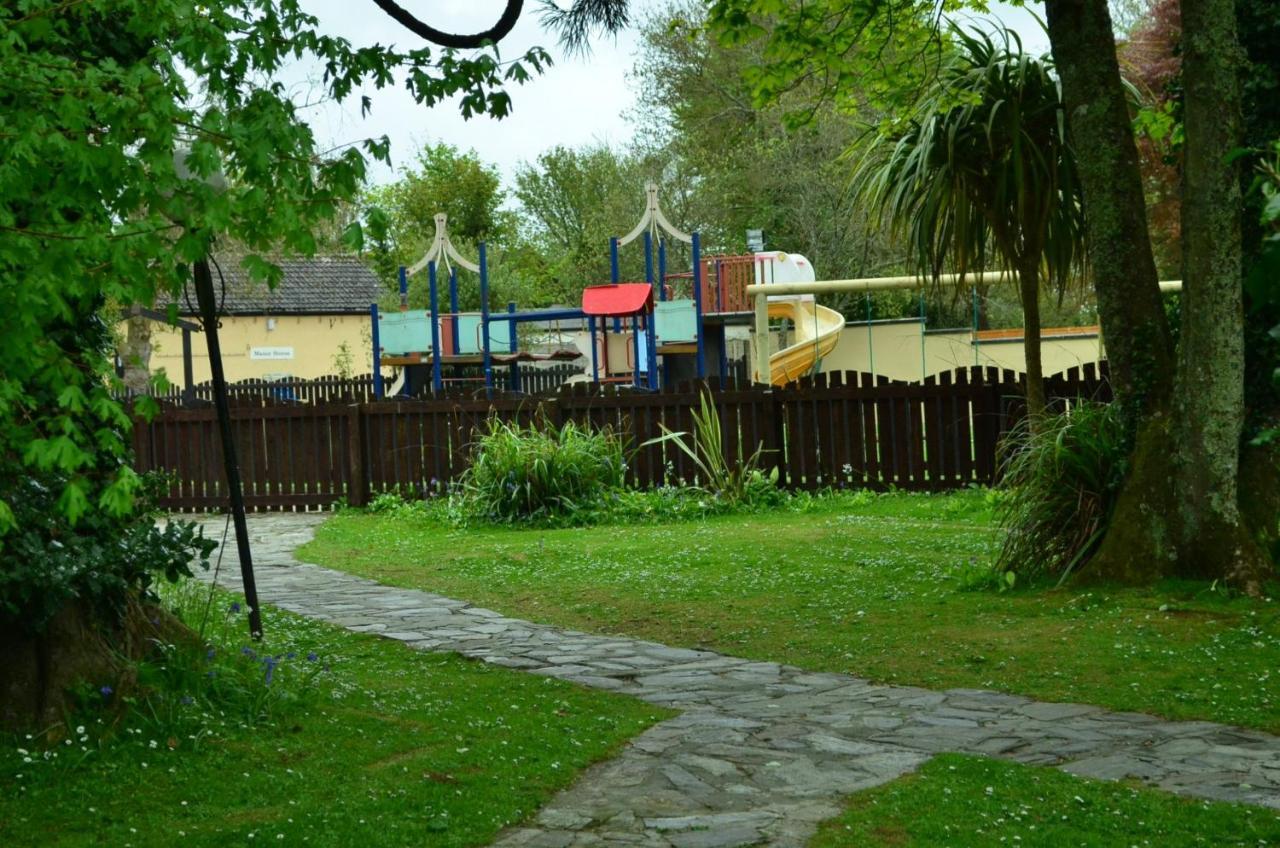 Вилла 37 Trevithick Court, Tolroy Manor Хейл Экстерьер фото